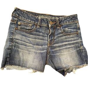 American Eagle Super Stretch Denim Shorts Size 2